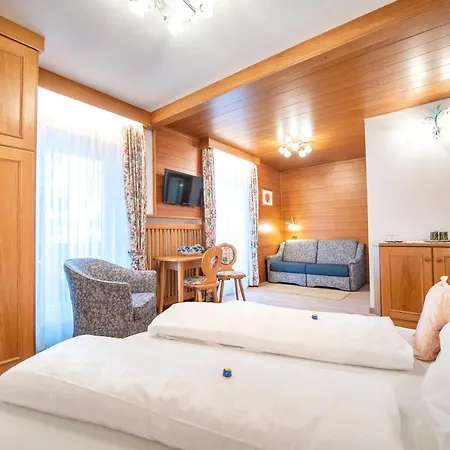 Garni Bondi Bed & Breakfast Selva di Val Gardena