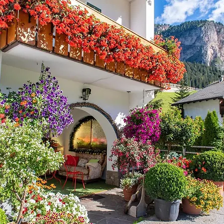 Bed & Breakfast Garni Bondi Selva di Val Gardena