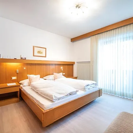 Garni Bondi Bed & Breakfast 3*