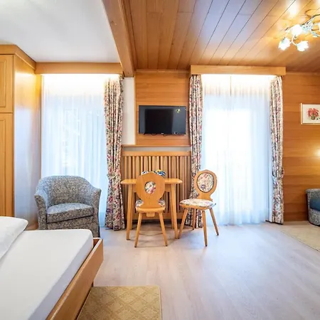 Garni Bondi Bed & Breakfast Selva di Val Gardena